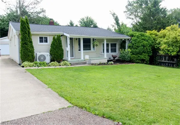 720 Emerson Nw Avenue, North Canton, OH 44720
