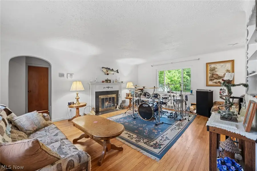 4714 W Ridgewood Drive, Parma, OH 44134 - #3