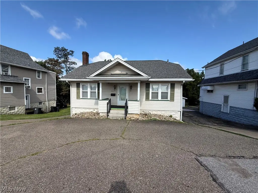 4249 Sunset Boulevard, Steubenville, OH 43952 - #1