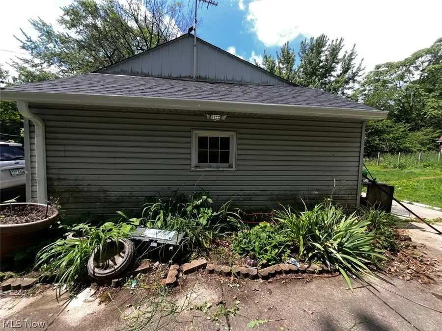 3930 Stow Road, Stow, OH 44224 - #3