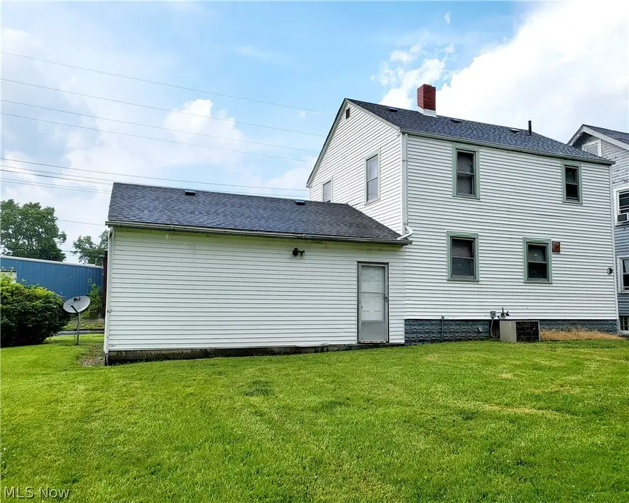 1059 W 14th Street, Lorain, OH 44052 - #3