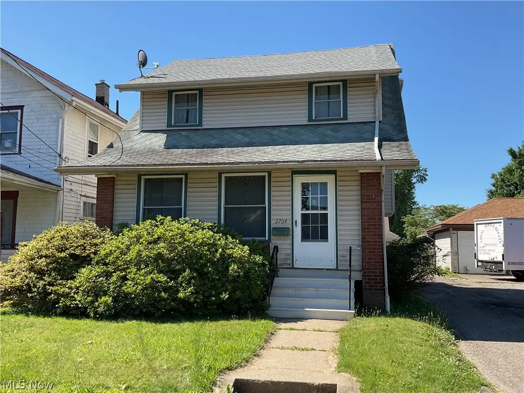 2704 8th Nw Street, Canton, OH 44708 - #1