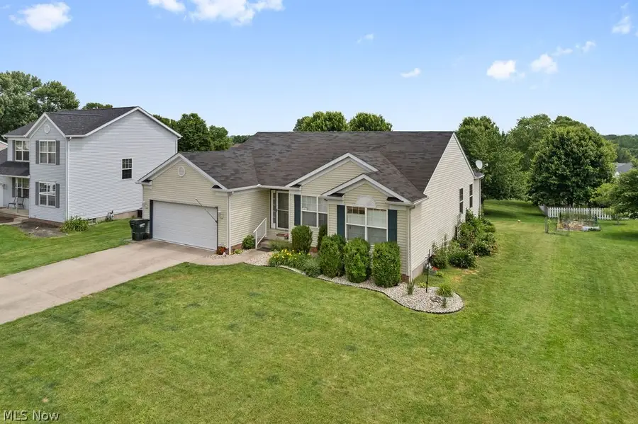 6514 Candlestick Ne Avenue, Canton, OH 44721 - #2