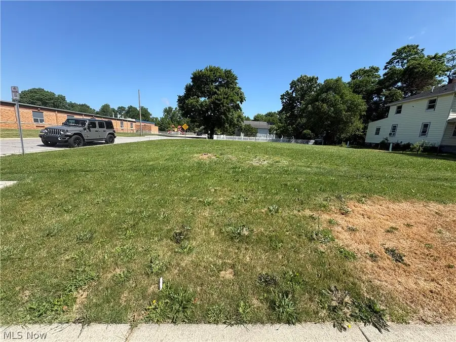 2343 N Ridge E Road, Lorain, OH 44055 - #3