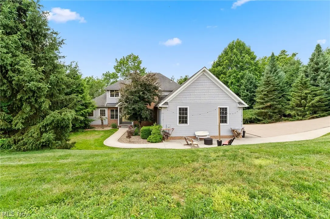 1 Cayuse Trail, Malvern, OH 44644 - #1