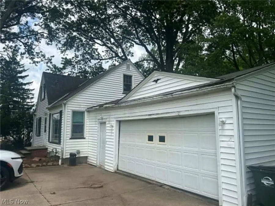 5220 Royalwood Road, North Royalton, OH 44133 - #3