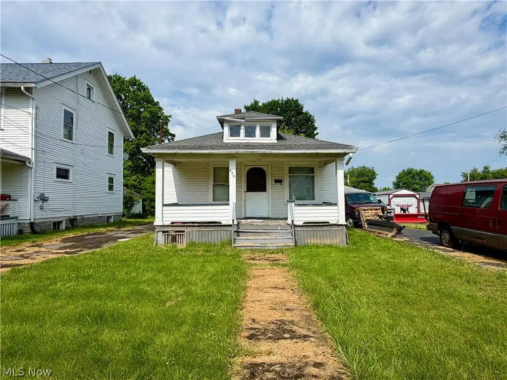 828 Miami Street, Youngstown, OH 44505 - #1