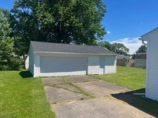 7411 Denny Drive, North Ridgeville, OH 44039 - #2