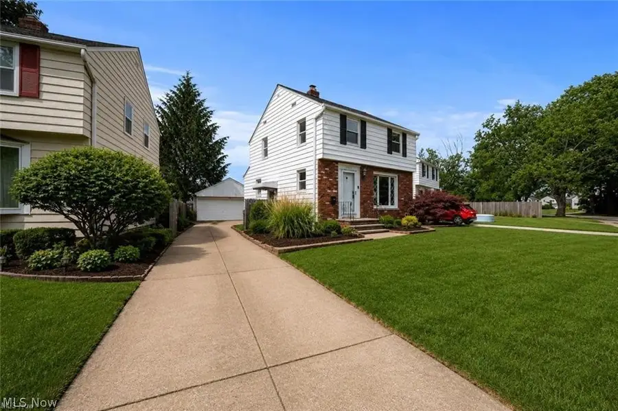 7906 Kenton Avenue, Parma, OH 44129 - #2