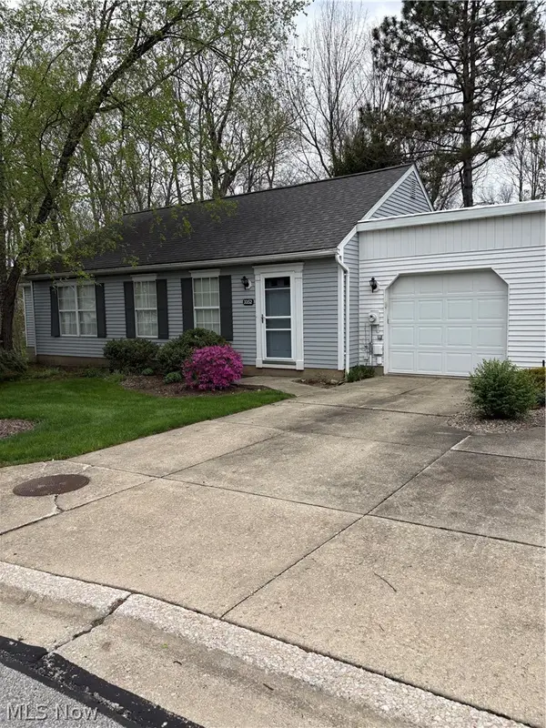 3352 Brookside Lane, Cuyahoga Falls, OH 44223