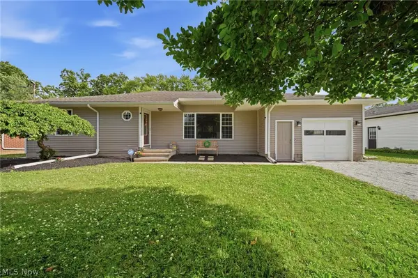 734 Knollwood Drive, Ashtabula, OH 44004