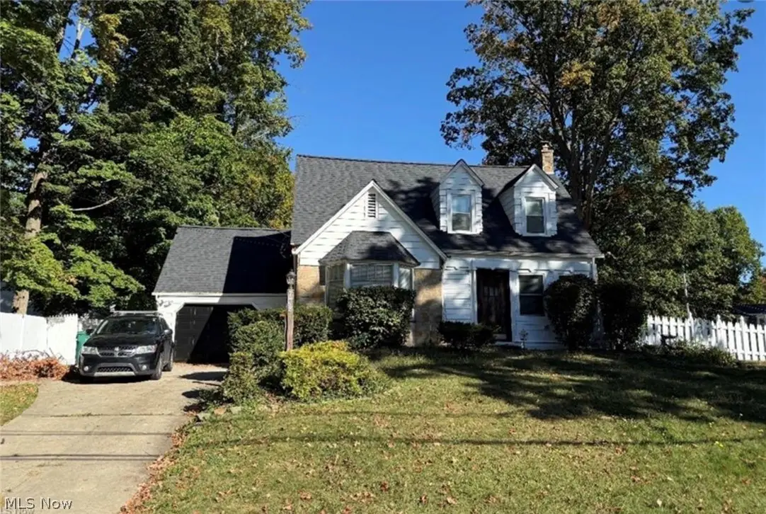 7488 Southwood Road, Mentor, OH 44060 - #1