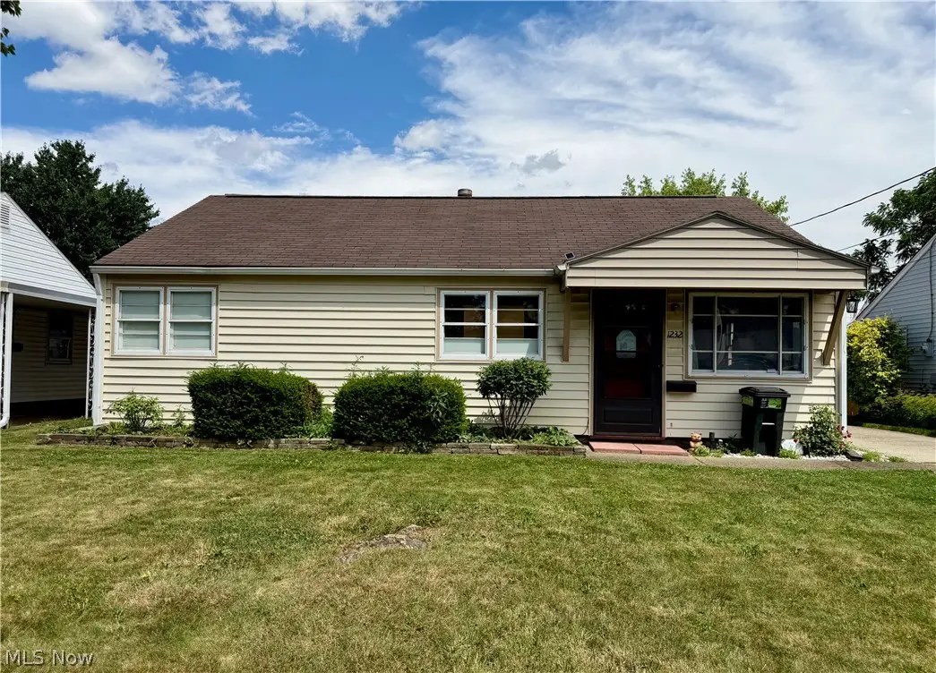 1232 Hawthorne Sw Avenue, Canton, OH 44710 - #1