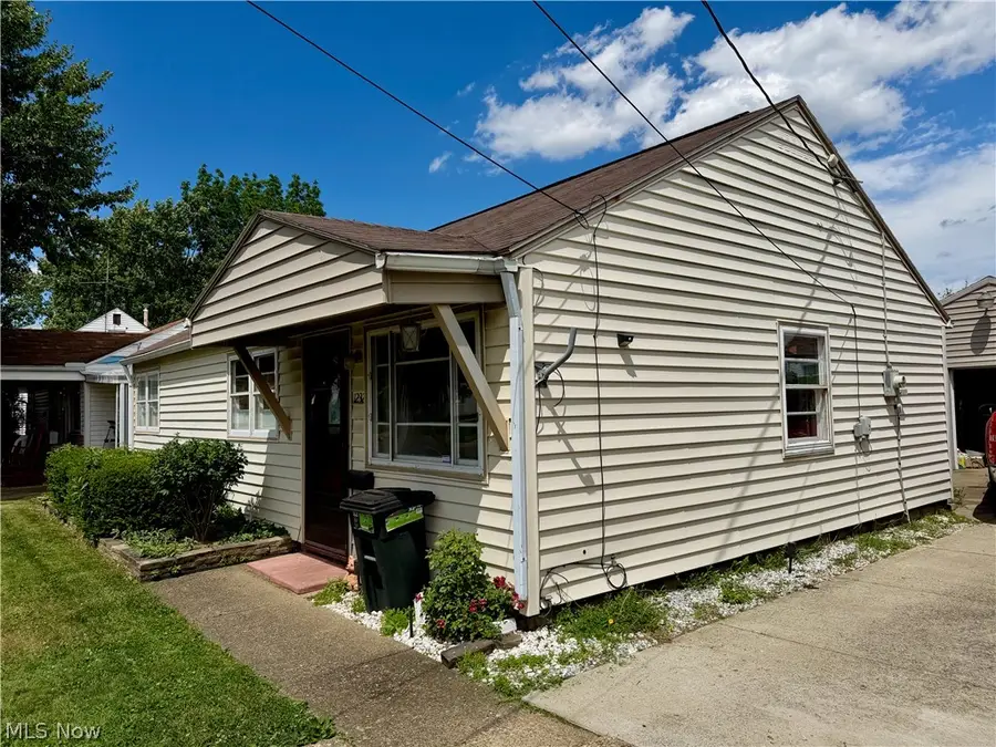 1232 Hawthorne Sw Avenue, Canton, OH 44710 - #3