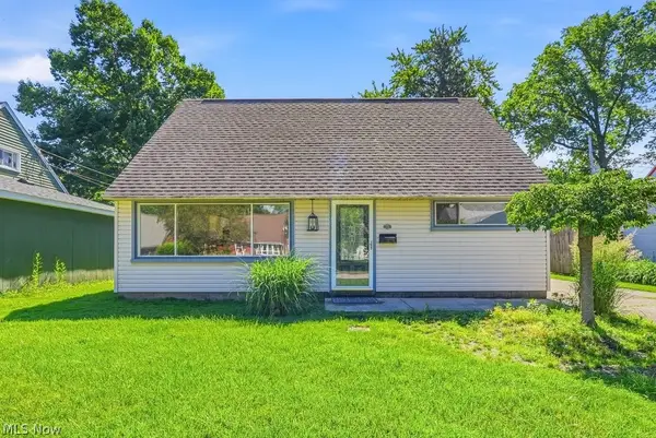 1757 Windsor Street, Cuyahoga Falls, OH 44221