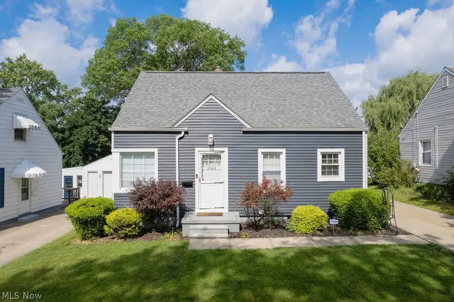 2548 23rd Street, Cuyahoga Falls, OH 44223 - #2