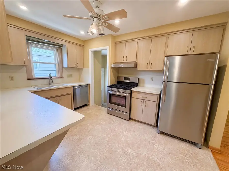 4406 Urban Drive, Cleveland, OH 44121 - #2
