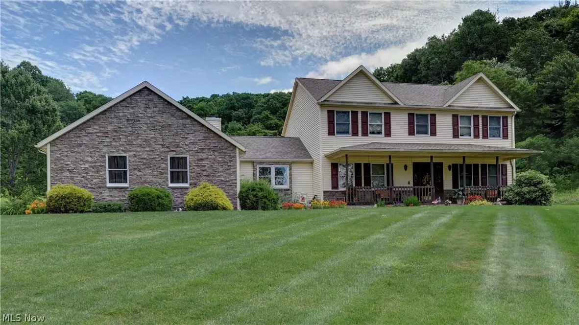 995 Clearview Se Drive, New Philadelphia, OH 44663 - #1