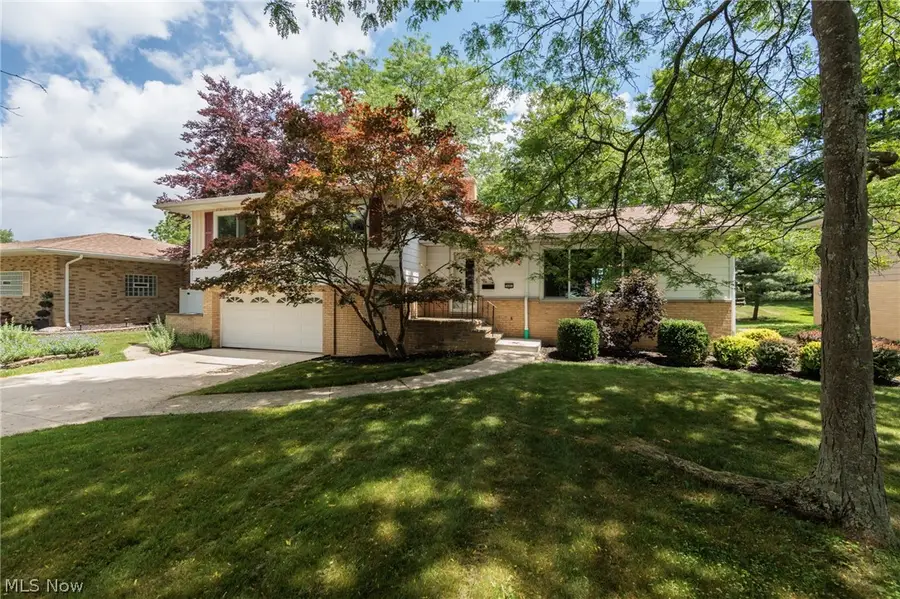 7601 Green Valley Drive, Parma, OH 44134 - #2