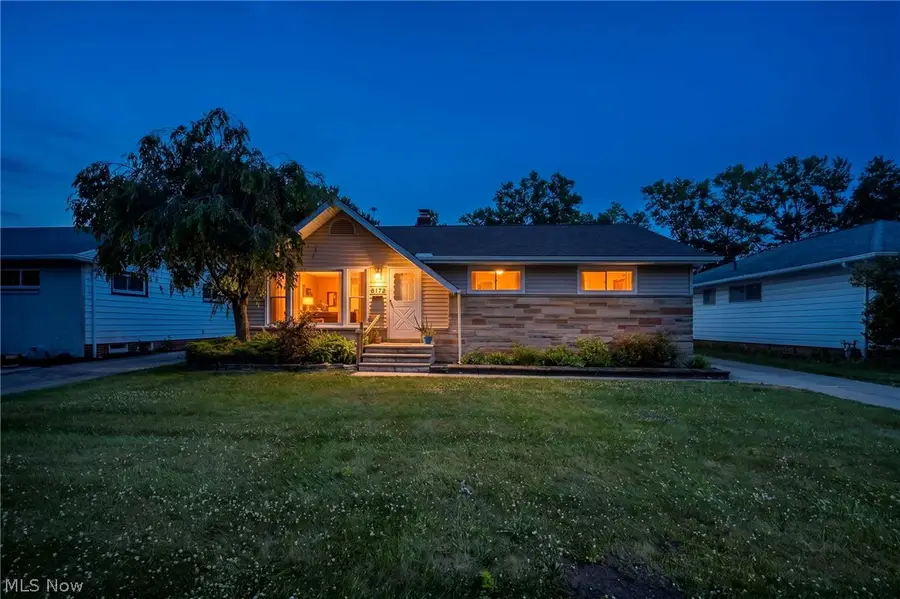 6174 Westerham Road, Mayfield Heights, OH 44124 - #2
