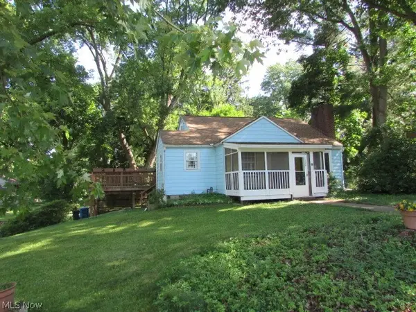 1327 Chelton Drive, Kent, OH 44240