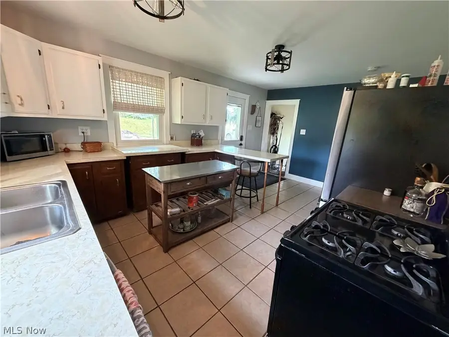 335 Culler Road, Weirton, WV 26062 - #3