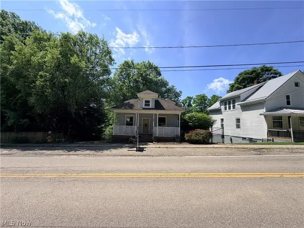 325 High Street, Flushing, OH 43977