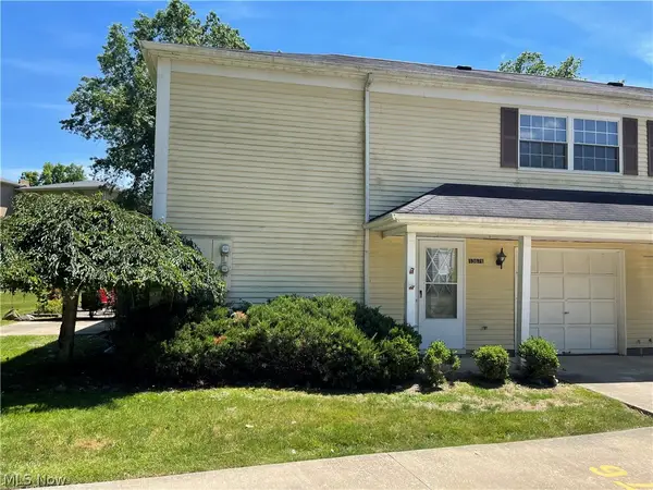13676 Oakbrook Drive #3676, North Royalton, OH 44133