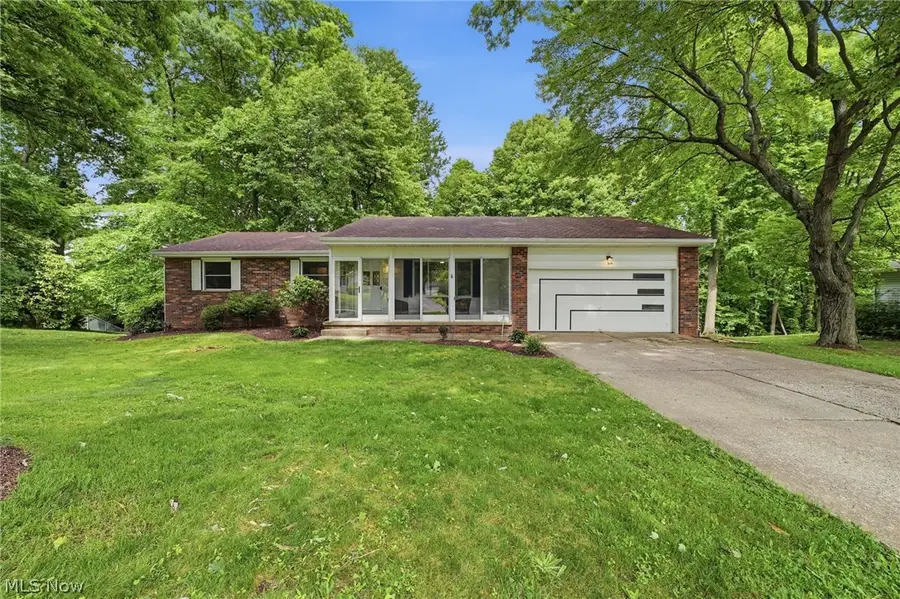 3133 Fair Oaks Drive, Norton, OH 44203 - #2