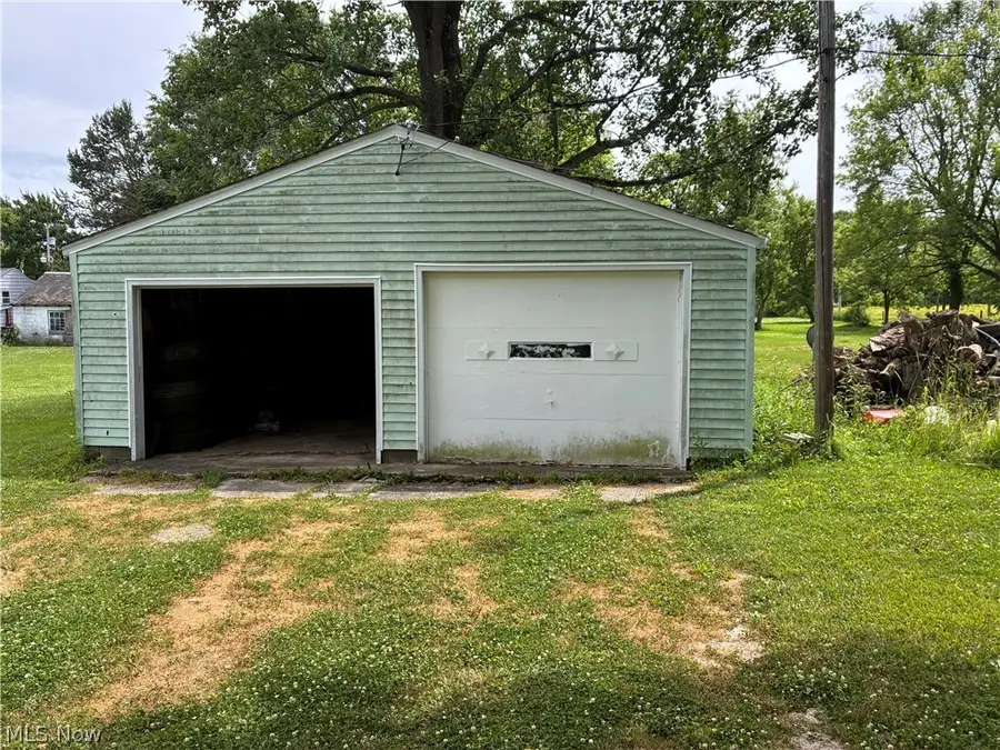 12327 N Palmyra Road, North Jackson, OH 44451 - #2