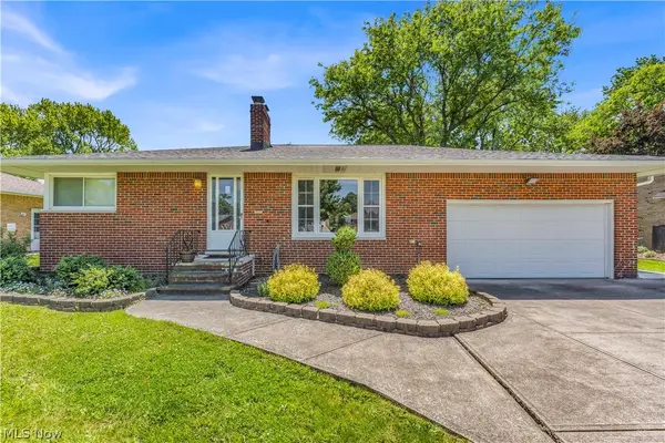 364 Cherry Lane, Seven Hills, OH 44131
