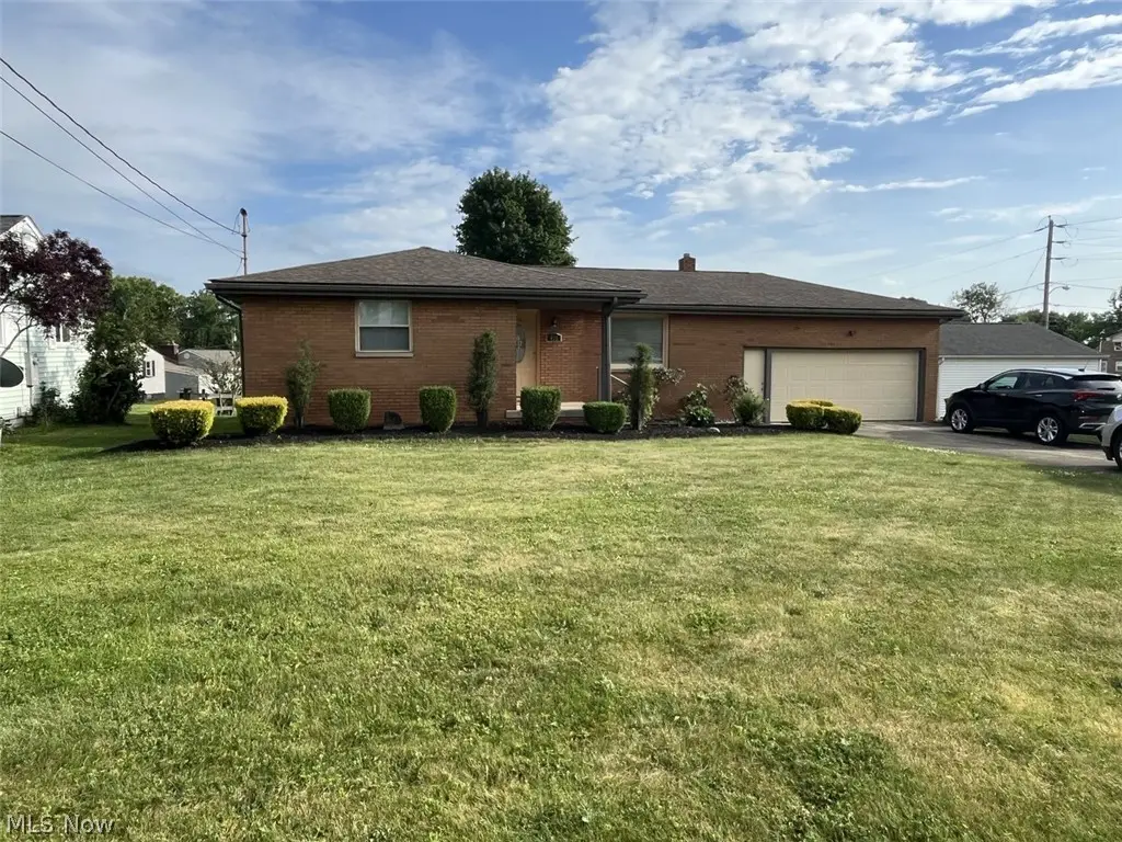 413 Parkview Drive, Girard, OH 44420 - #1