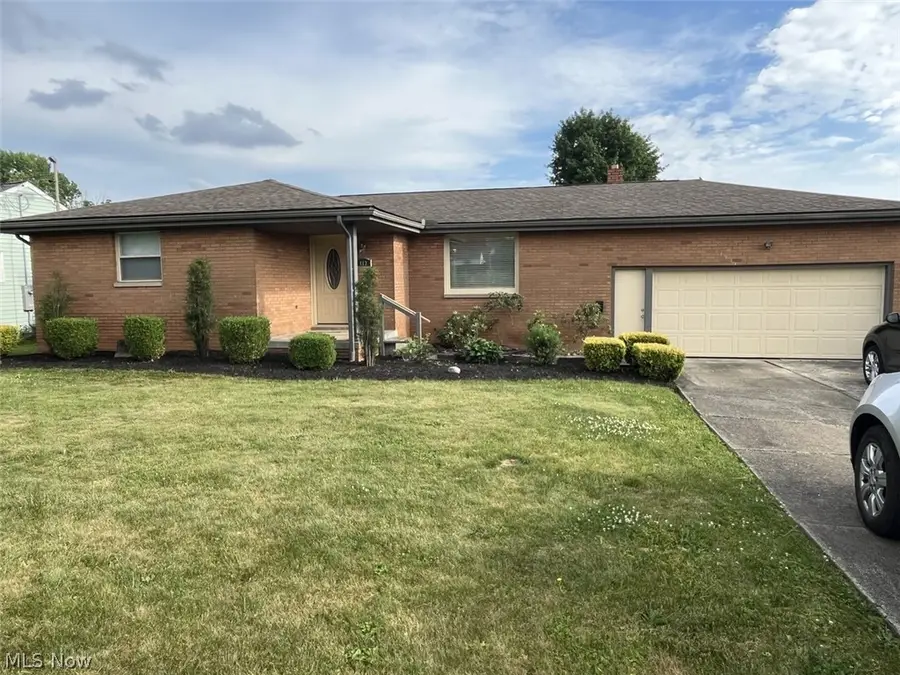413 Parkview Drive, Girard, OH 44420 - #3