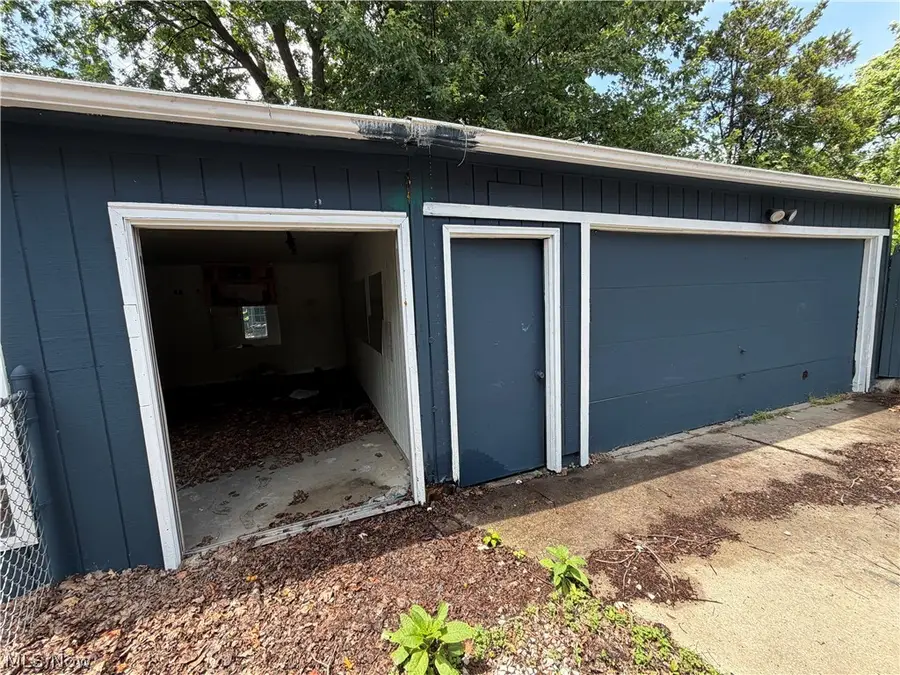 672 E 108th Street, Cleveland, OH 44108 - #2