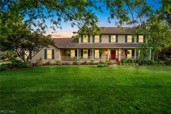 2384 Twin Lakes Drive, Uniontown, OH 44685
