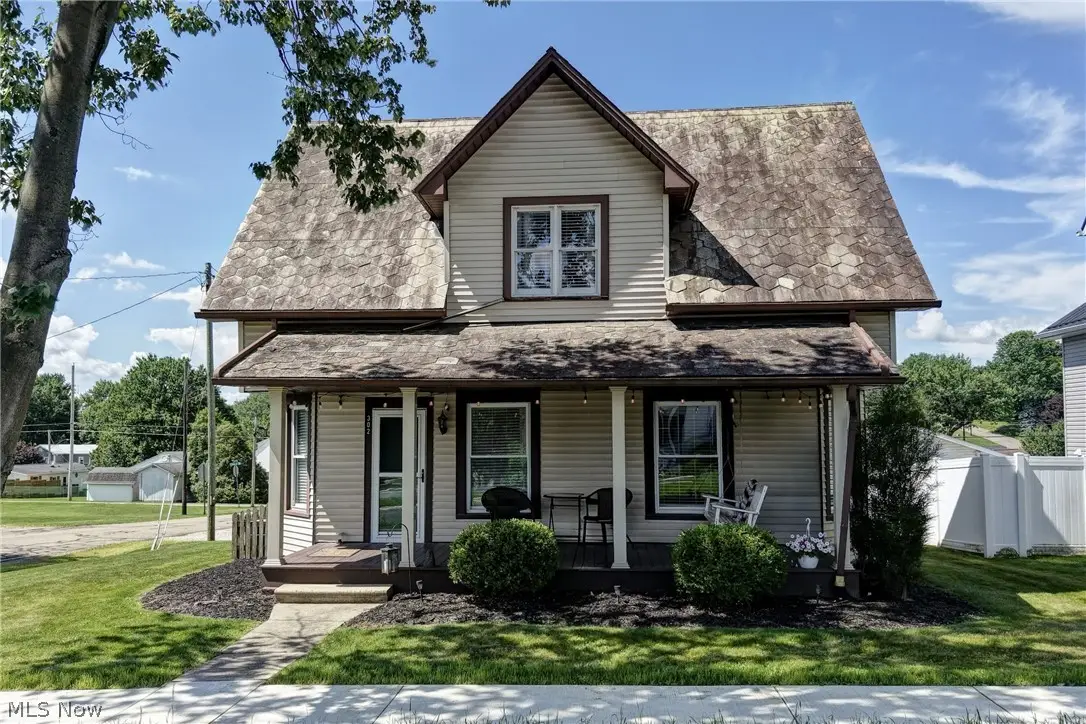 302 SW Maple Street, Sugarcreek, OH 44681 - #1