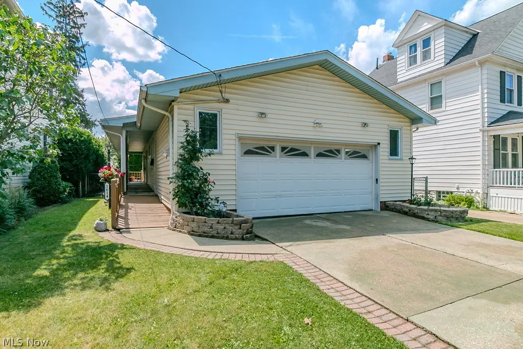 1614 Rosewood Avenue, Lakewood, OH 44107 - #1