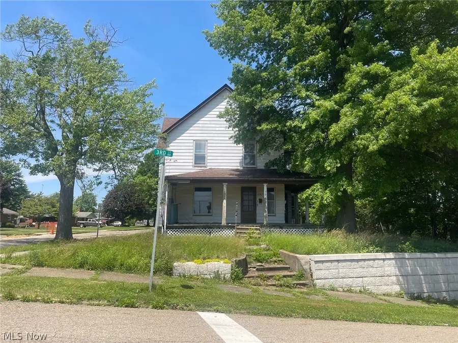 151 3rd Nw Street, Strasburg, OH 44680 - #2