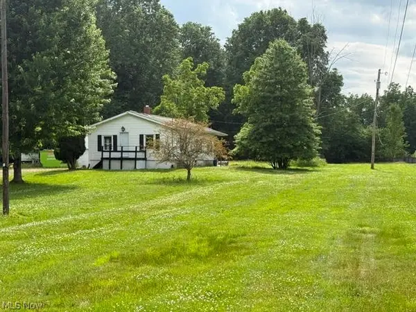 361 Henn Hyde Ne Road, Warren, OH 44484