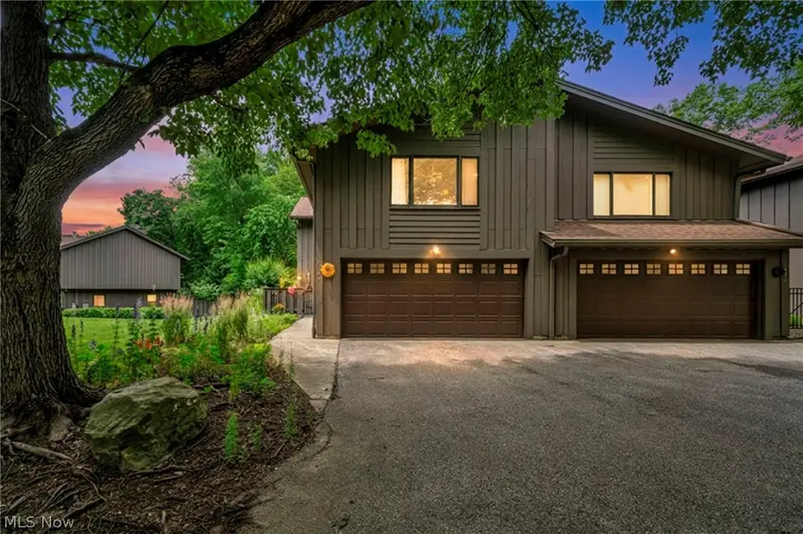 7444 Millrace Lane, Sagamore Hills, OH 44067 - #2