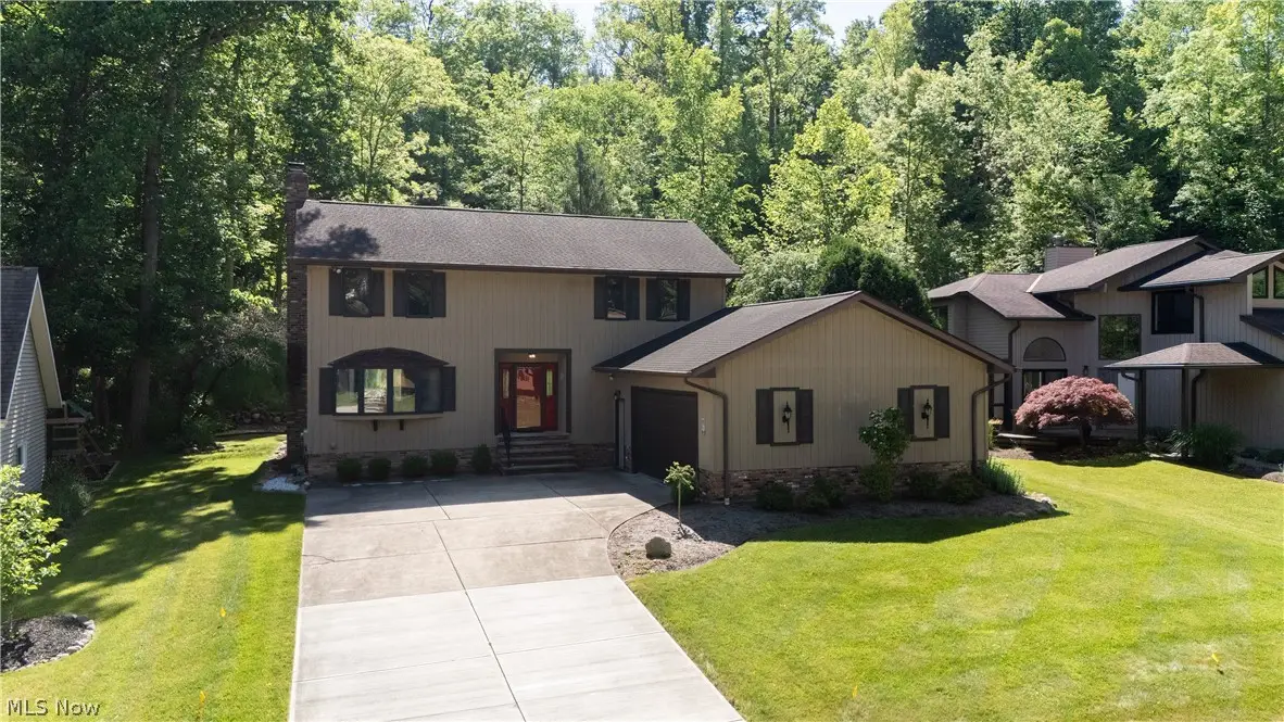 8365 Crinkleroot Clearing, Brecksville, OH 44141 - #1