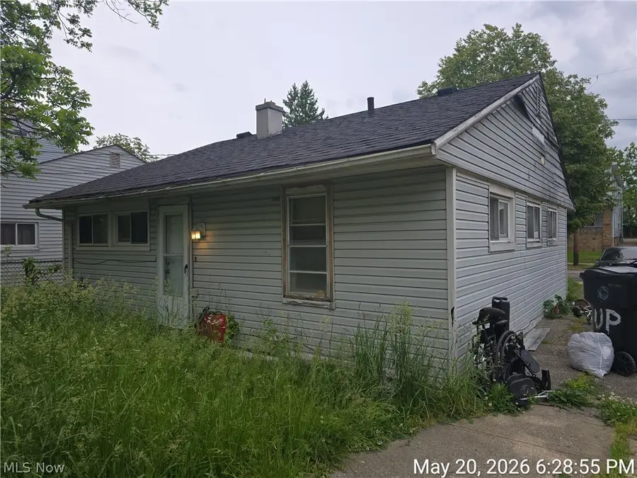 3276 E 145th Street, Cleveland, OH 44120 - #3