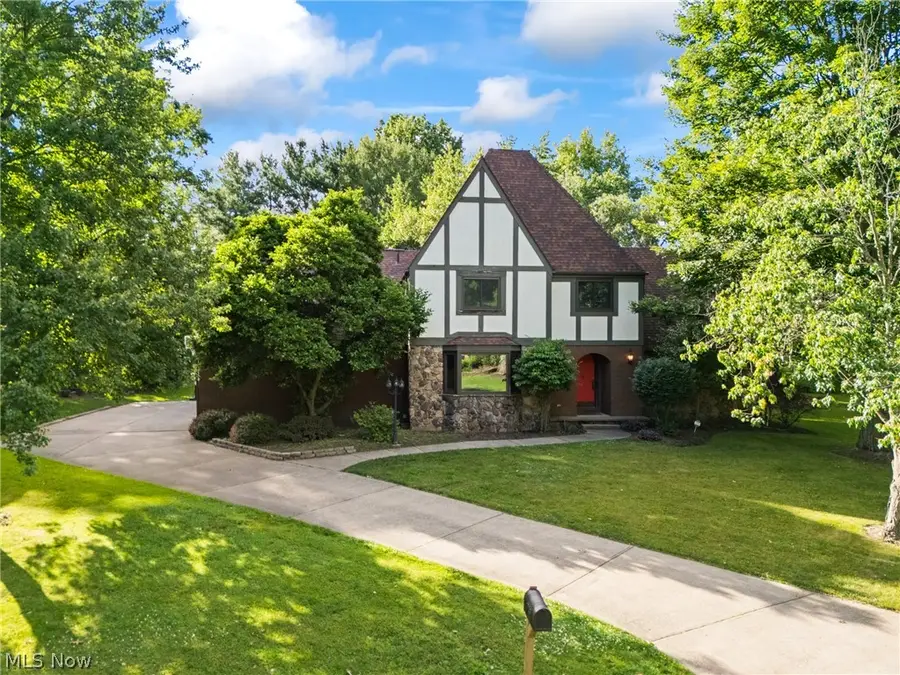 7739 Starcliff Nw Avenue, North Canton, OH 44720 - #2