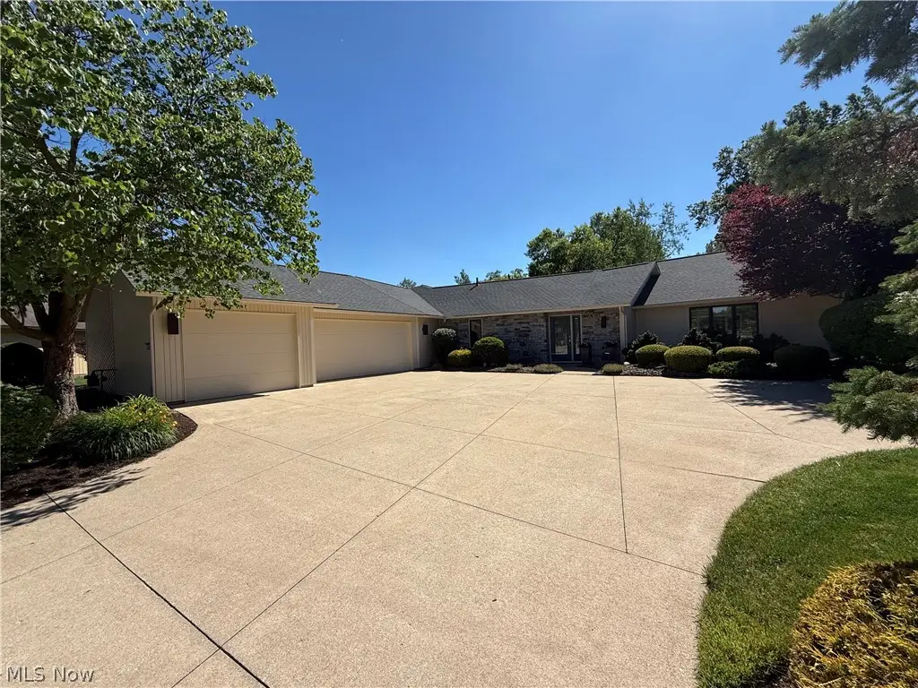 33009 Woodhaven Circle, North Ridgeville, OH 44039 - #1