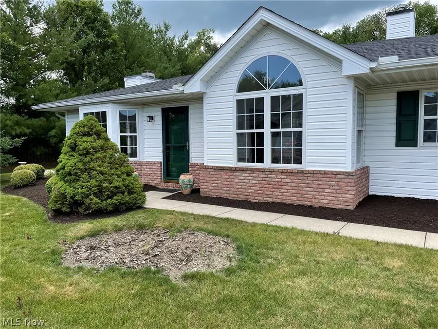 18511 Woodhaven Drive, Strongsville, OH 44149 - #3