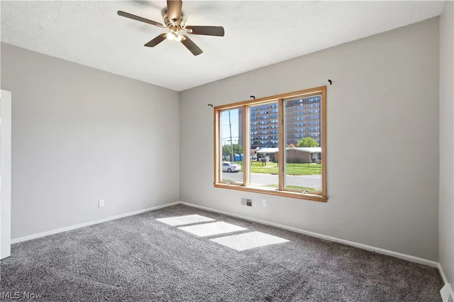 1756 Livingston Avenue, Lorain, OH 44052 - #2