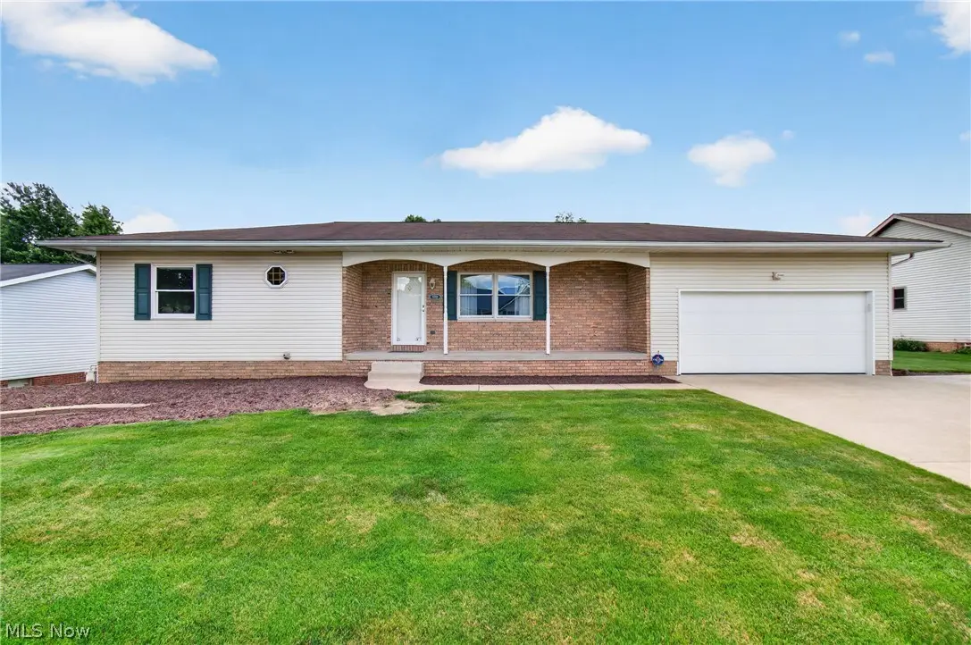 5732 Perry Hills Sw Drive, Canton, OH 44706 - #1