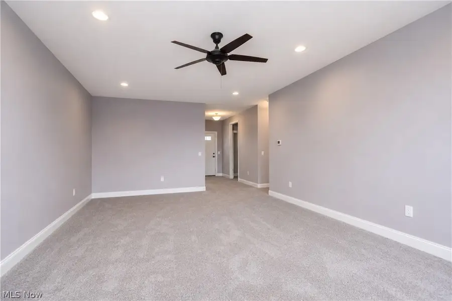 6981 Emerald Cove Nw Avenue, Canal Fulton, OH 44614 - #3