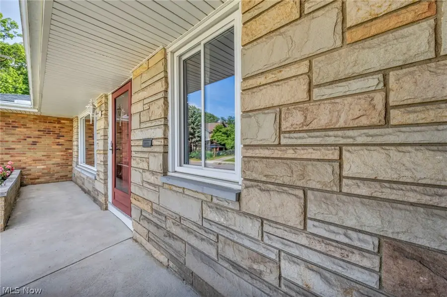10910 Edgepark Drive, Garfield Heights, OH 44125 - #3