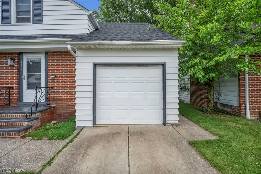 421 E 255th, Euclid, OH 44132 - #2